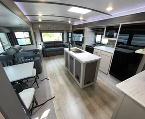 2025 2024 2026 F-o-r-e-s-t R-i-v-e-r Wildwood H-e-r-i-t--a-g-e G-l-e-n 271RL Camping-car, Roulottes et Caravanes - Product Image 3