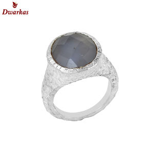 Anillo de plata de ley 925 con diseño elegante y piedra preciosa de calcedonia azul para hombre, fabricante mayorista, anillos en existencia - Product Image 1