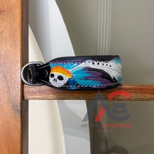 Collier de chien de l'Ouest personnalisé usiné à la main en cuir pleine fleur turquoise avec plumes Collier de chien rembourré en cuir véritable personnalisé - Product Image 1