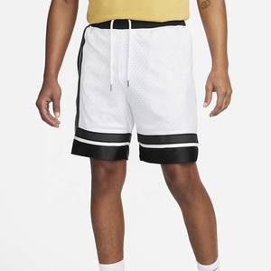 Short de basket-ball sportif personnalisé et élégant avec poche zippée pour hommes 100% toile de polyester Design en maille à taille moyenne Séchage rapide Respirant - Product Image 1
