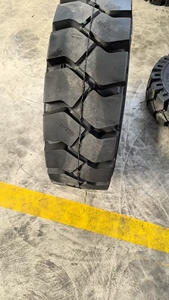 Neumático para Montacargas 28×9-15, Neumático Sólido, Neumático Neumático con Cámara de Aire, Directo de Fábrica - Product Image 5