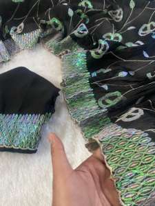 เสื้อส่าหรีแบบมีความชื้นสีดำสำหรับงานปาร์ตี้แนวแฟนซีชุดอินเดีย - Product Image 5