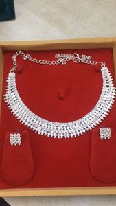 Bijoux de mode pour femmes collier de perles feuille croix pendentif chaîne courte mignon mariages fêtes cadeaux or laiton européen américain - Product Image 3