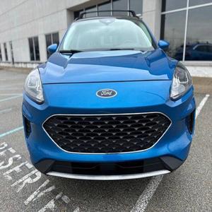 EXCELENTE ESTADO Ford Escape SE 2021 - Product Image 1