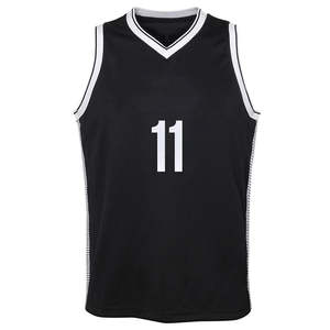 Maillots de basket-ball personnalisés de haute qualité respirants Logo d'équipe Fabriqué au Pakistan Maillot de basket-ball réversible - Product Image 6