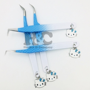 Profesional Ombre sostenible Hello Kitty pinzas para pestañas agujero de corazón inferior pinzas de punta afilada encanto Hello Kitty diseño visón - Product Image 3