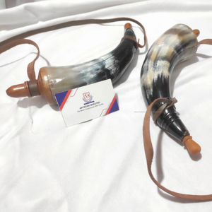 Corne à poudre avec dessus en bois et embout en bois, meilleures cornes à poudre, grande qualité, accessoires en corne véritable, Vikings, avec sangles en cuir véritable - Product Image 1