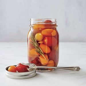 Cornichons de tomates entières en conserve de qualité supérieure à bas prix tomates marinées dans des bocaux en verre OEM accepter - Product Image 3