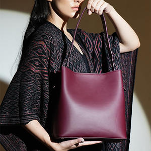 Sac fourre-tout de luxe multifonctionnel pour femmes Sac à main unisexe en cuir véritable avec doublure en PU Sac fourre-tout en cuir véritable - Product Image 6