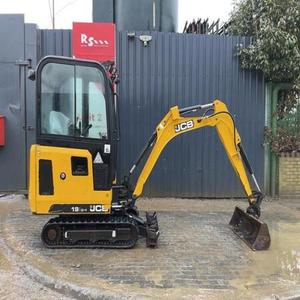 Miniexcavadora de 1.5 Toneladas, Nueva, con Motor Cumple con Normativa EUR5, para Proyectos Agrícolas y de Construcción Rural, con Camión en Venta - Product Image 1