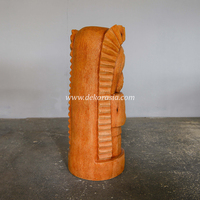 Statues Totemiques en Bois de Coco Art Déco Sculptées à la Main Écologiques Durables Sculpture en Bois pour Décoration Intérieure Île Tropicale