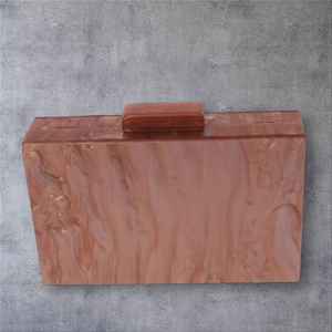 Colorido embrague de resina hecho a mano diseño llamativo - Product Image 1