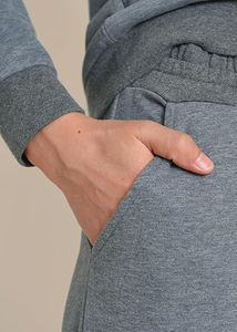 ชุดเสื้อผ้าผู้หญิงสำหรับฤดูใบไม้ร่วงปี 2026 ชุดเซ็ต 2 ชิ้น เสื้อฮู้ดดี้และกางเกงจ็อกเกอร์สำหรับผู้หญิงไซส์พลัส ชุดวอร์มพร้อมโลโก้สั่งทำ - Product Image 5