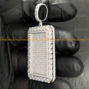 Pendentif en or blanc 10Kt Hip Hop Designer Dogtag fabriqué à partir de diamants ronds et baguettes VVs Clarity Lab Grown pour unisexe - Product Image 4