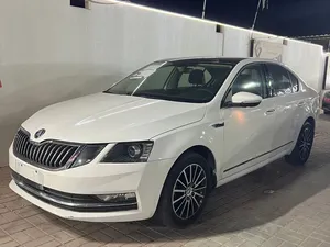 SKODA OCTAVIA 2019 USADO, Volante a la Izquierda/Derecha - Product Image 3