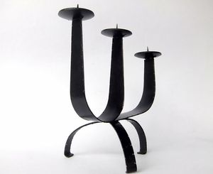 Portavelas de hierro forjado a mano, alto para el hogar de estilo vintage candelabro, eventos y exhibición decorativa - Product Image 5
