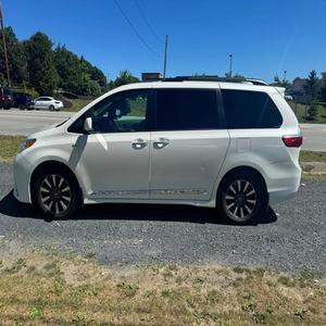 VUS Toyota Siennaa d'occasion et propre Offres Spéciales meilleur prix sans antécédents d'accident vitesse maximale assez utilisé conduite à gauche et à droite - Product Image 6