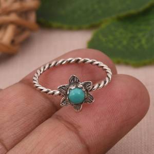 แหวนเงินสเตอร์ลิงสีฟ้าครามทำด้วยมือแหวนลายดอกไม้สไตล์โบฮีเมียนเครื่องประดับเทอร์ควอยซ์ธรรมชาติของขวัญสำหรับเธอ - Product Image 1