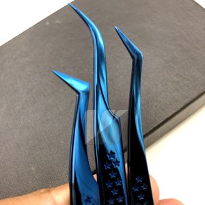 Pince à épiler professionnelle japonaise en acier inoxydable avec logo personnalisé pour extensions de cils, outil pointu durable au plasma bleu, polyvalente - Product Image 5