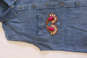 Parches Bordados con Cuentas Zari Hechos a Mano de Primera Calidad, Color Granate y Dorado, Hechos en India 2026 - Product Image 2