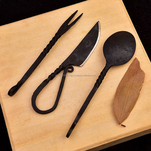 Venta directa de fábrica Precio barato Juego de cubiertos de color personalizado Fabricante profesional Juegos de cubiertos negros vikingos - Product Image 5