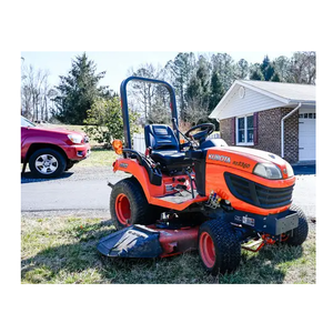Tractor Compacto Kubota BX2360 con Cortadora de Césped, Motor Diésel de 23 HP, Tracción en las 4 Ruedas, con Plataforma de Corte Central - Product Image 2
