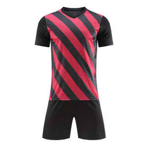 Ensemble d'uniformes de football haute performance pour hommes, maillot d'équipe personnalisé avec logo imprimé, uniforme de football à séchage rapide, durable - Product Image 2