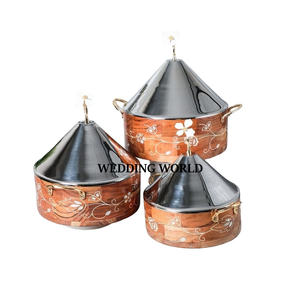 Ensemble de trois casseroles en bois Ensemble de trois casseroles faites à la main Nouveau chauffe-plats en métal de créateur élégant classique - Product Image 1