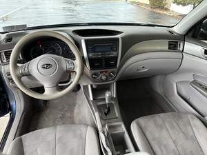 Sub-aru Fore-ster LHD 2010 Usado en Buen Estado - Product Image 2