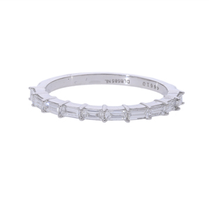 Elegante Anillo de Eternidad Clásico Chapado en Rodio de Oro Blanco de 14K con Diamantes de Corte Brillante y Engaste de Garras, Anillos Apilables de Diamantes para Mujer - Product Image 1