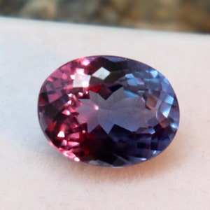 Brand New Alexandrite Statement Gemstone Multi Color Changeable High Gemstone Rare AA + Quality Alexandrite Gemstone Toutes les tailles - Product Image 4