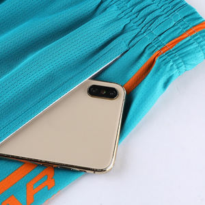 Uniforme de basket-ball à séchage rapide avec vêtements de sport respirants de conception unique - Product Image 3