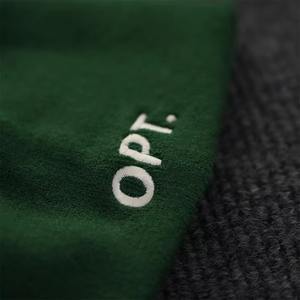 Personnalisation gratuite Bonnets en tricot élégants Chapeaux d'hiver Chauds Casquettes de crâne à revers Logo brodé Tissu commun Unisexe pour adultes en vrac - Product Image 2