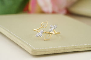 Anillo de compromiso de diamante chapado en oro de 18 quilates superventas Diseño solitario elegante Certificado IGI para aniversario de bodas - Product Image 3