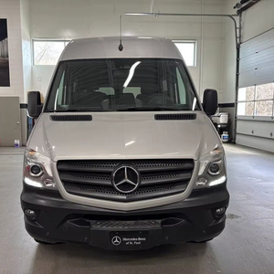 Mercedes-Benz Sprinter 2500 Usada del 2016 con Techo Normal - Product Image 1