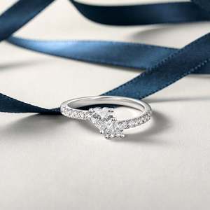 Bague de promesse personnalisée Jeulia à double cœur avec diamant pierre de naissance - Product Image 4