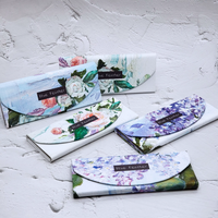 Étui à lunettes pliable élégant à imprimé floral, boîte à lunettes artistique avec logo personnalisé, étui à lunettes de soleil pliable triangulaire