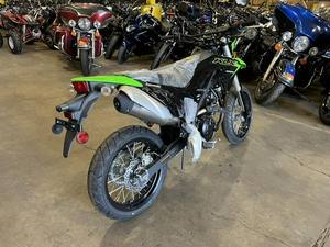 Offres promotionnelles 2025-2026 pour Kawasaki KLX 230SM ABS Nouvelle moto Supermotard Prête à être expédiée dans le monde entier - Product Image 2