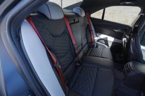 CAADILLAC C-T-4-V 2023 con Batería de Litio, Neumáticos R18, Asientos de Cuero, Cámara Trasera y Faros LED - Product Image 2