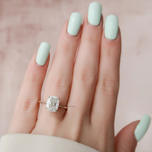 Bague de fiançailles en diamant Moissanite 4 carats taille coussin pour cadeau Bague allongée cachée Halo pour elle - Product Image 3