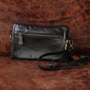 Bandolera de cuero auténtico para hombre, piel de vaca de grano completo duradera con diseño elegante y funcional de Indonesia - Product Image 4