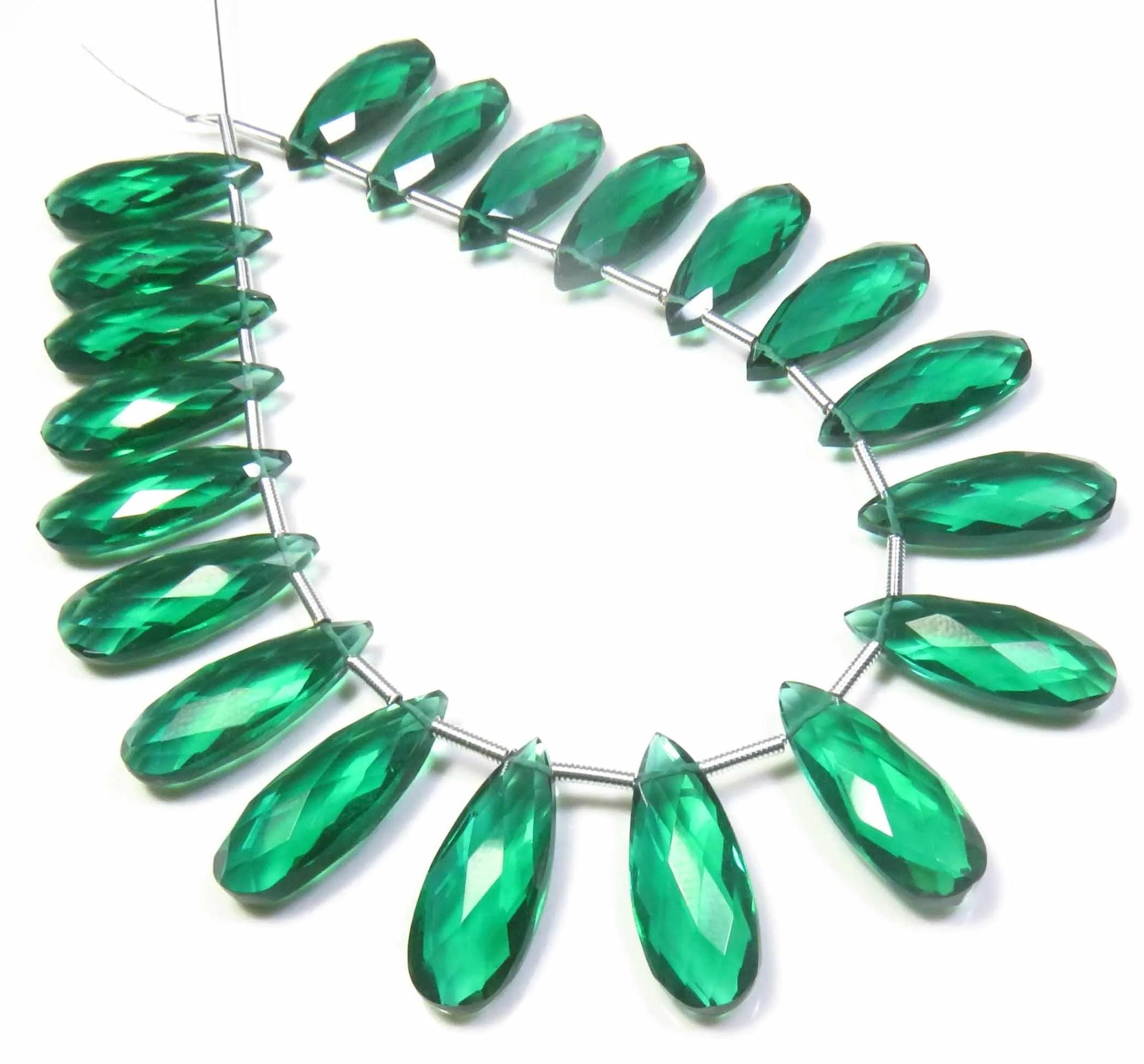 สีเขียว