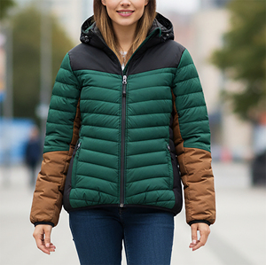 Blousons matelassés streetwear pour femmes, à manches longues, color block, résistants à l'eau, coupe ample, avec capuche, rembourrés en coton, teints, vente en gros - Product Image 2