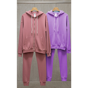 2025 ropa de invierno de alta calidad al por mayor 100% poliéster transpirable Casual chándales sudaderas con capucha logotipo personalizado Hombres estilo sólido - Product Image 5