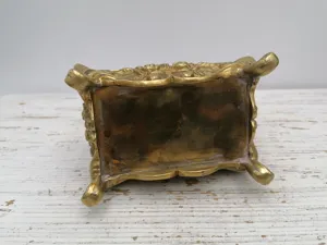 Joyero multiusos de latón puro de alta demanda con tallas intrincadas Diseño elegante disponible de proveedor indio - Product Image 6