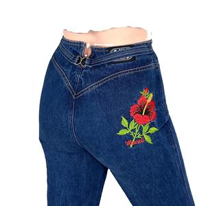 Jeans de Moda con Bordados y Agujeros para Mujer, Estilo Europeo y Estadounidense 2025-2026, Pantalones de Pierna Ajustada - Product Image 1