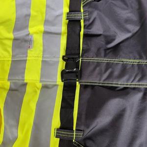 ชุดคลุมทำงานแบบสะท้อนแสงเพื่อความปลอดภัยที่มองเห็นได้ชัดเจน - Product Image 3