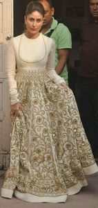2023 nouveau concepteur stylisé indien et pakistanais robe longue au sol avec décoration en dentelle pour les fêtes mariages - Product Image 3