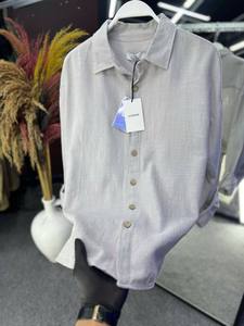 เสื้อเชิ้ตผู้ชายผ้าซาตินลายจุด แขนยาว ติดกระดุม สไตล์ลำลอง สำหรับฤดูใบไม้ผลิ ฤดูร้อน ใส่ไปเที่ยวชายหาด เนื้อผ้าเบา ระบายอากาศได้ดี ย้อมสีแบบ Garment Dyed - Product Image 2