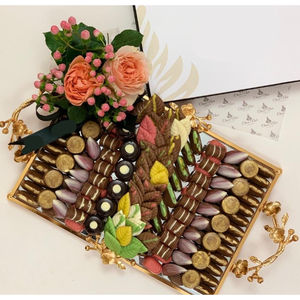 Plateau à chocolat en métal doré de qualité supérieure avec conception de feuilles Plateau de service à bonbons Présentoir à desserts pour mariage et tout événement - Product Image 6